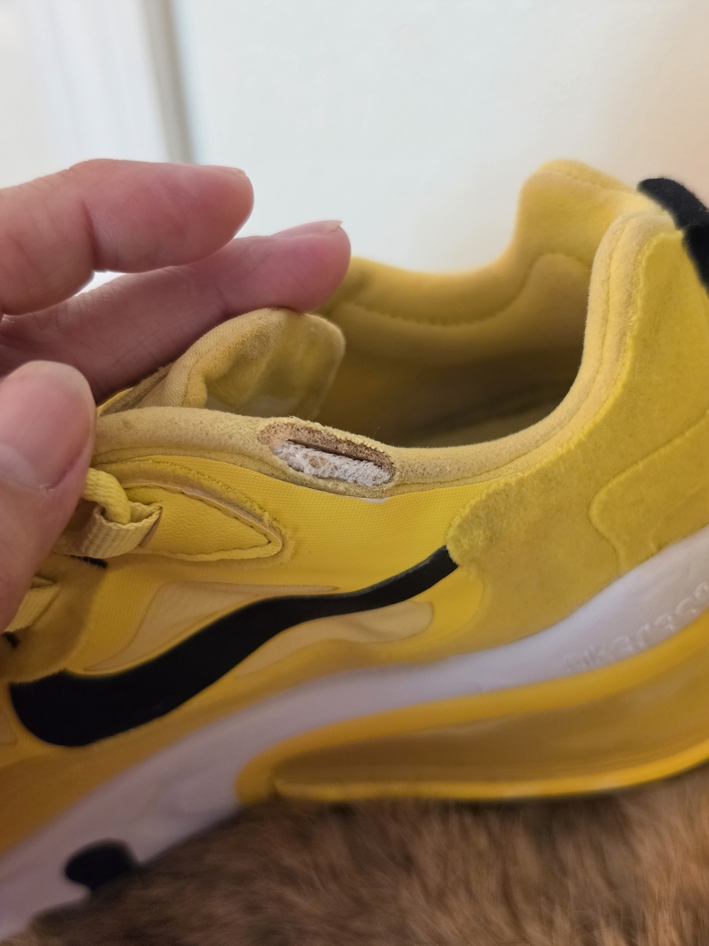 Nike Wmns Air Max 270 React Snekers Size 7 - Picture 6 of 10